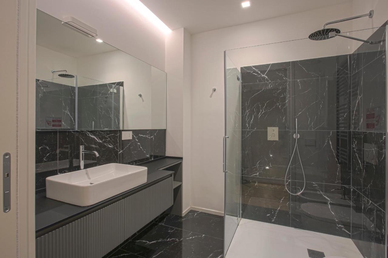Milan Luxury Suite-Hosted By Sweetstay Eksteriør billede
